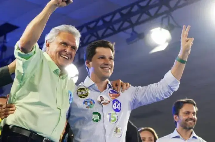 Caiado encerra mandato como governador mais bem avaliado do país