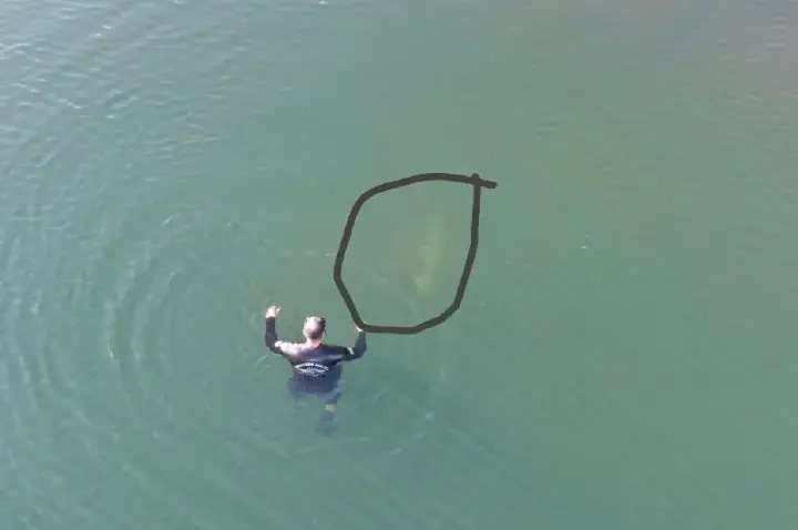 Com ajuda de Drone Mergulhadores CBMGO localizam e retira carro com vítima do fundo de barragem e Luziânia
