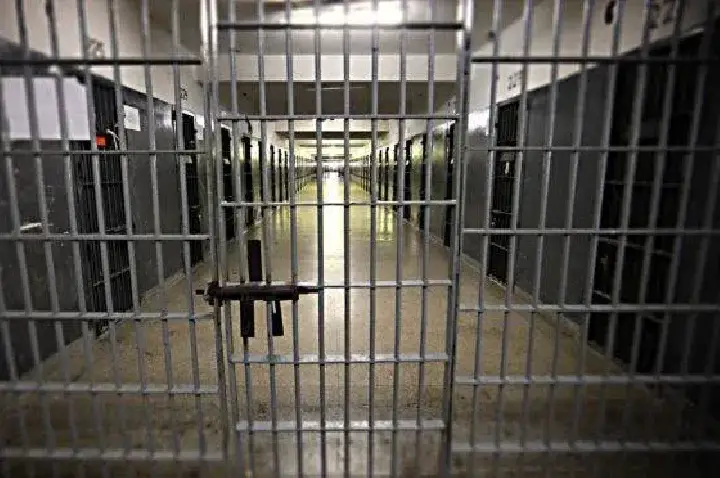 Confusão entre detentos termina com preso desacordado na Papuda