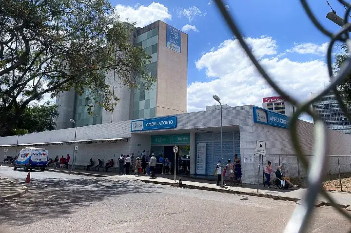 Criança atacada por onça em cachoeira se recupera bem no HBB