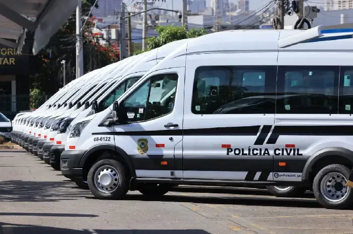 Daniel Vilela entrega R$ 12,7 milhões em veículos e equipamentos para segurança pública de Goiás