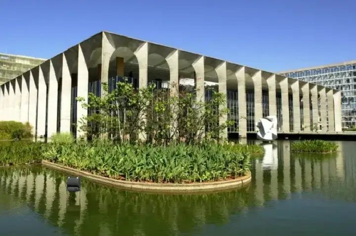 Itamaraty se reúne com os EUA para tratar de expulsão de delegado e fala em reciprocidade