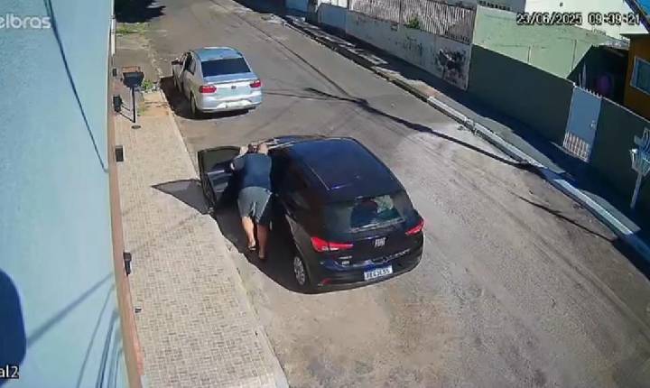 Líder reliogioso da calote, tem carro Levado e registra furto na Delegacia em Valparaíso.