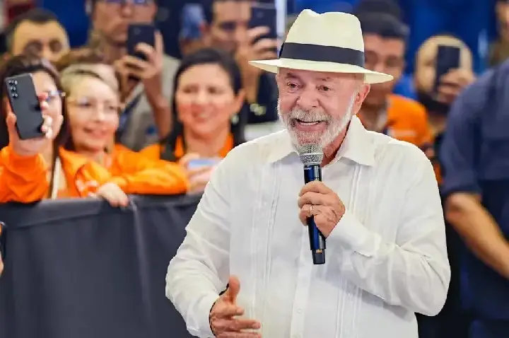 Lula comenta decisão dos EUA sobre facções e defende soberania brasileira