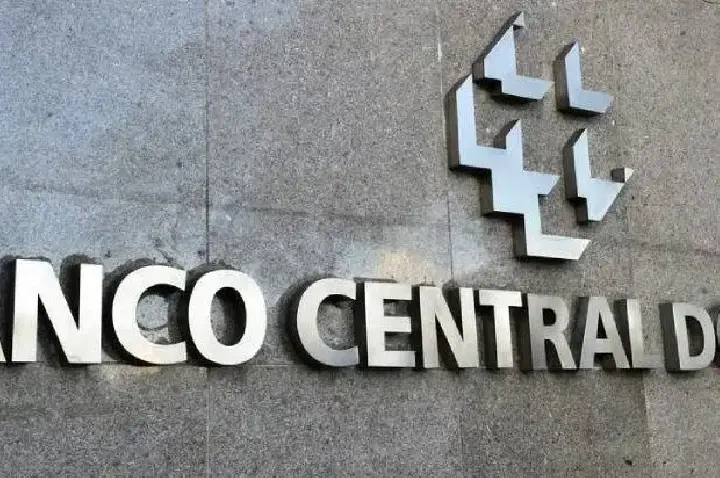 Lula diz que BC precisa olhar corte de gastos do governo e baixar juros