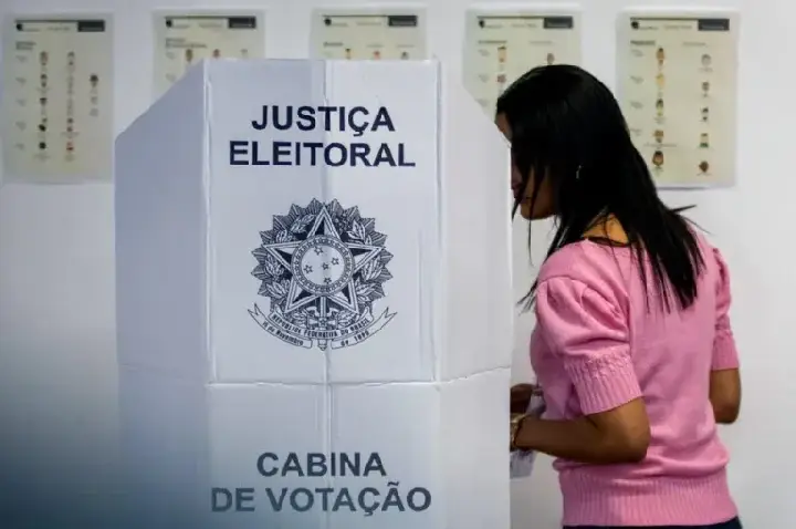 Prazo para tirar ou regularizar título de eleitor termina nesta quarta-feira (6/5)