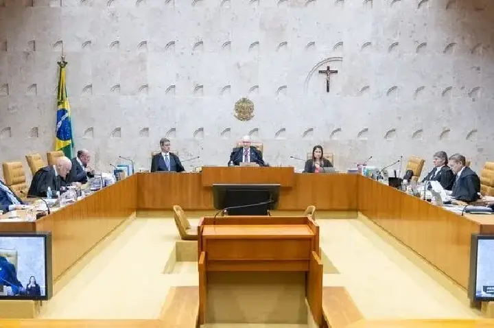 STF deve seguir tendência de redução de penas mesmo após Moraes suspender lei em casos do 8/1