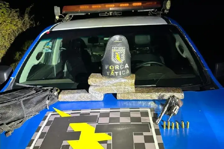 Traficante abre fogo contra policias da força tática e morre em Goiás.