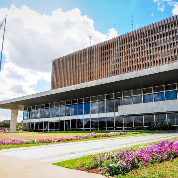 Câmara Legislativa aprova projeto para socorrer superendividados do GDF