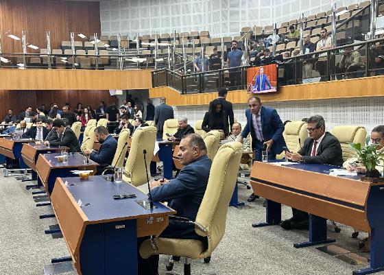 Câmara aprova piso e salário dos professores chega a R$ 4,8 mil em Goiânia