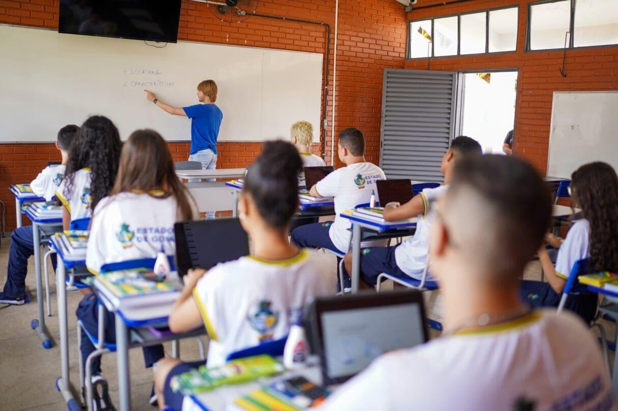 Governo de Goiás nomeia mais 625 professores aprovados no concurso de 2022