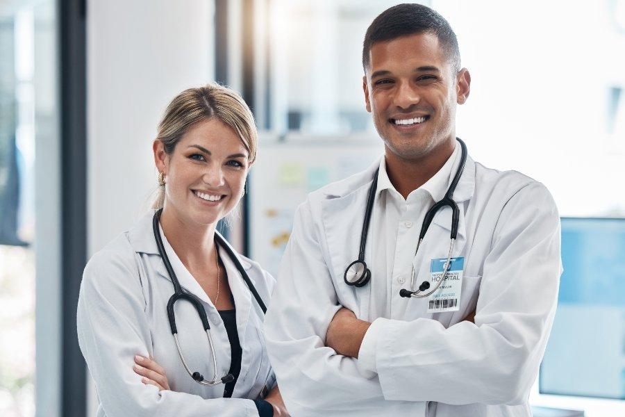 Ministério da Saúde lança edital para seleção de médicos