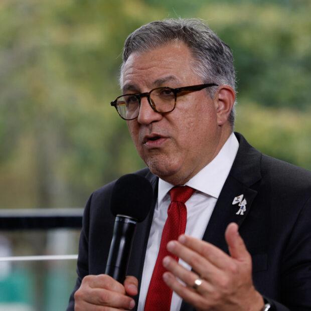 Padilha culpa Trump por avanço do sarampo e ministros de Lula criticam tarifaço