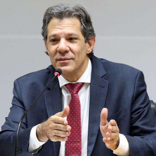 Reclamar do Pix é o mesmo que defender telefone fixo no lugar do celular, afirma Haddad
