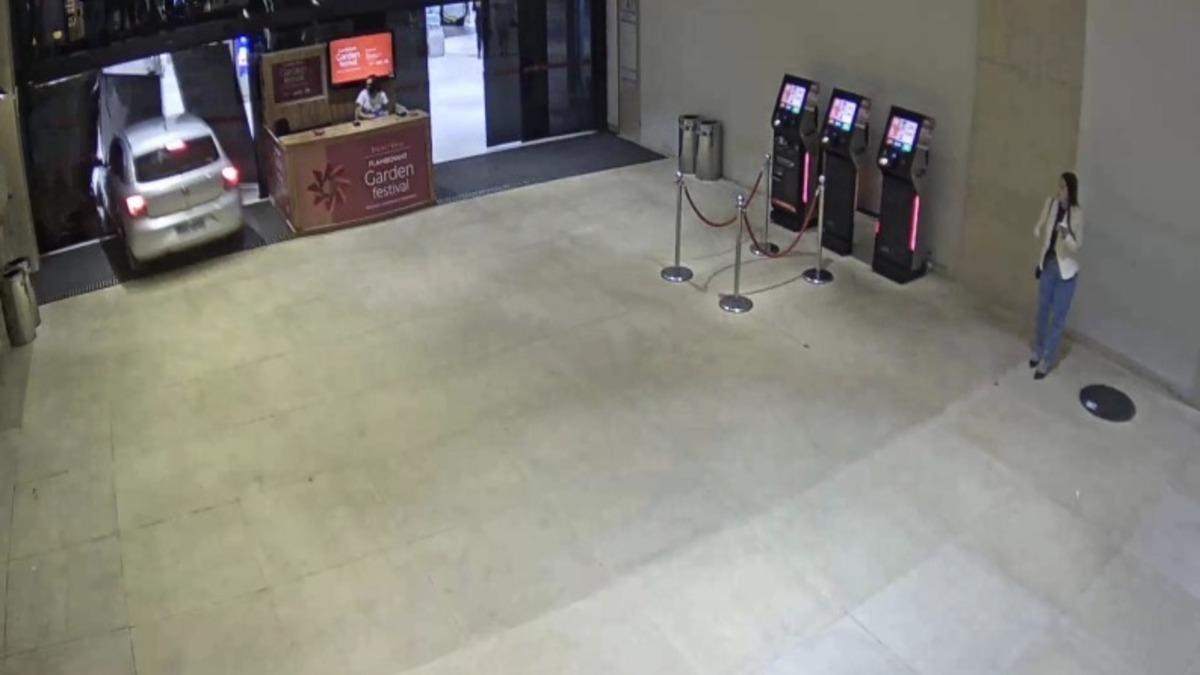 Toreto Goiano invade shopping Flamboyant de carro, em Goiânia; assista