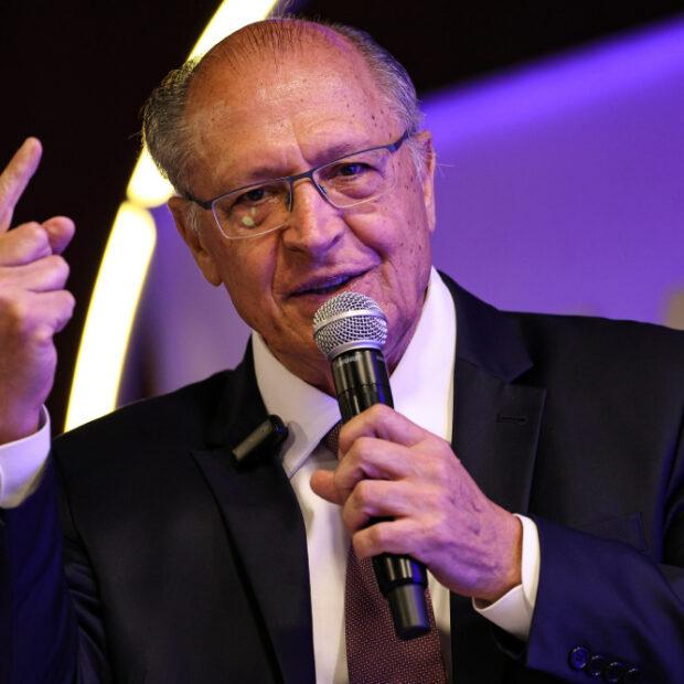 Alckmin afirma que tarifaço imposto por Trump é ‘totalmente injustificável’
