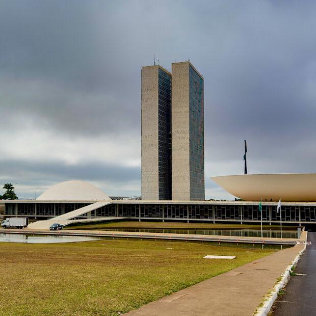 CCJ do Senado aprova novo Código Eleitoral e inclui voto impresso no texto