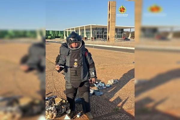 Militar é preso após ameaça de bomba na Praça dos Três Poderes
