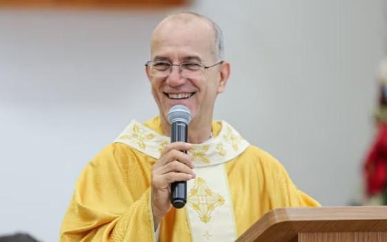 Padre da calote e terá que devolver R$ 1,4 milhão por trabalhar 20 anos como funcionário fantasma na Alego