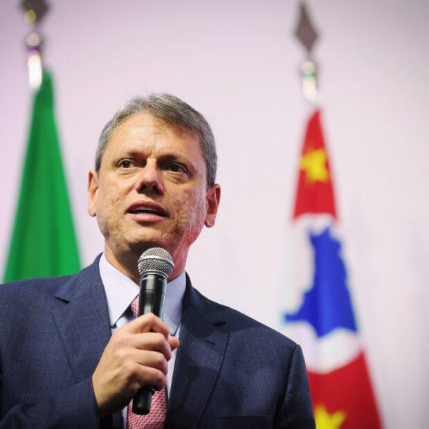 Centrão e Tarcísio articulam anistia a Bolsonaro para abrir caminho do governador à Presidência