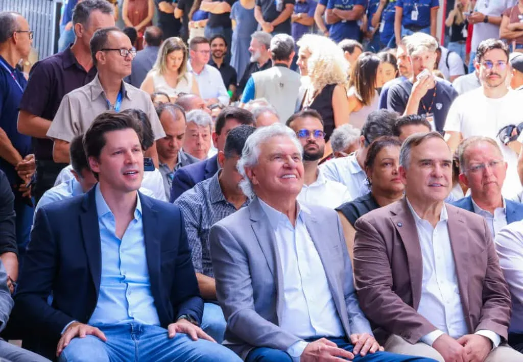 Com injeção de R$ 29 milhões, Caiado entrega novo Terminal Praça da Bíblia