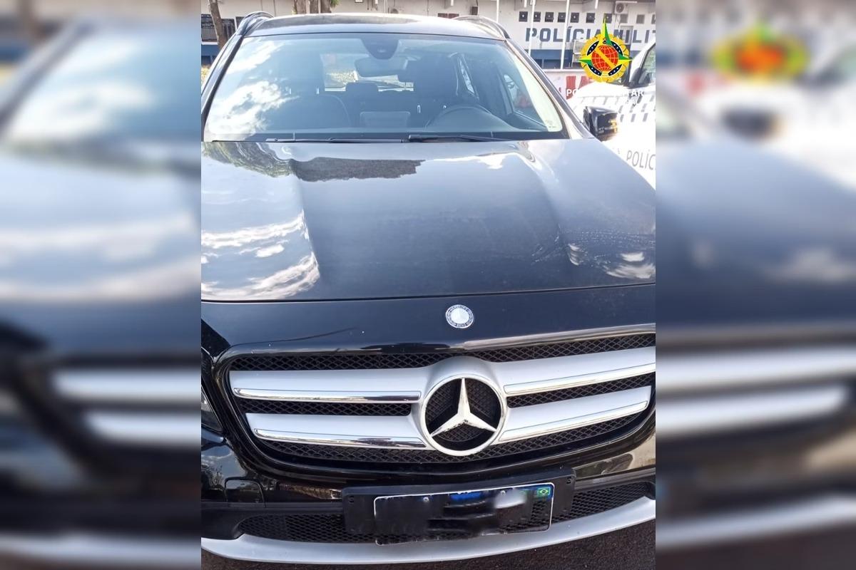 PMDF apreende Carro de luxo com 64 multas e R$ 54 mil em débitos no DF