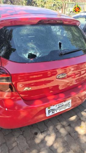 Surtado idoso de 78 anos quebra carros em Upa do DF