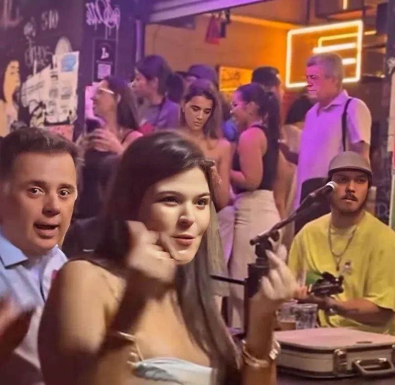 De olho em 26, Marconi “se veste de povo” e cai no pagode, participa de aniversário na Rua 8; veja vídeo