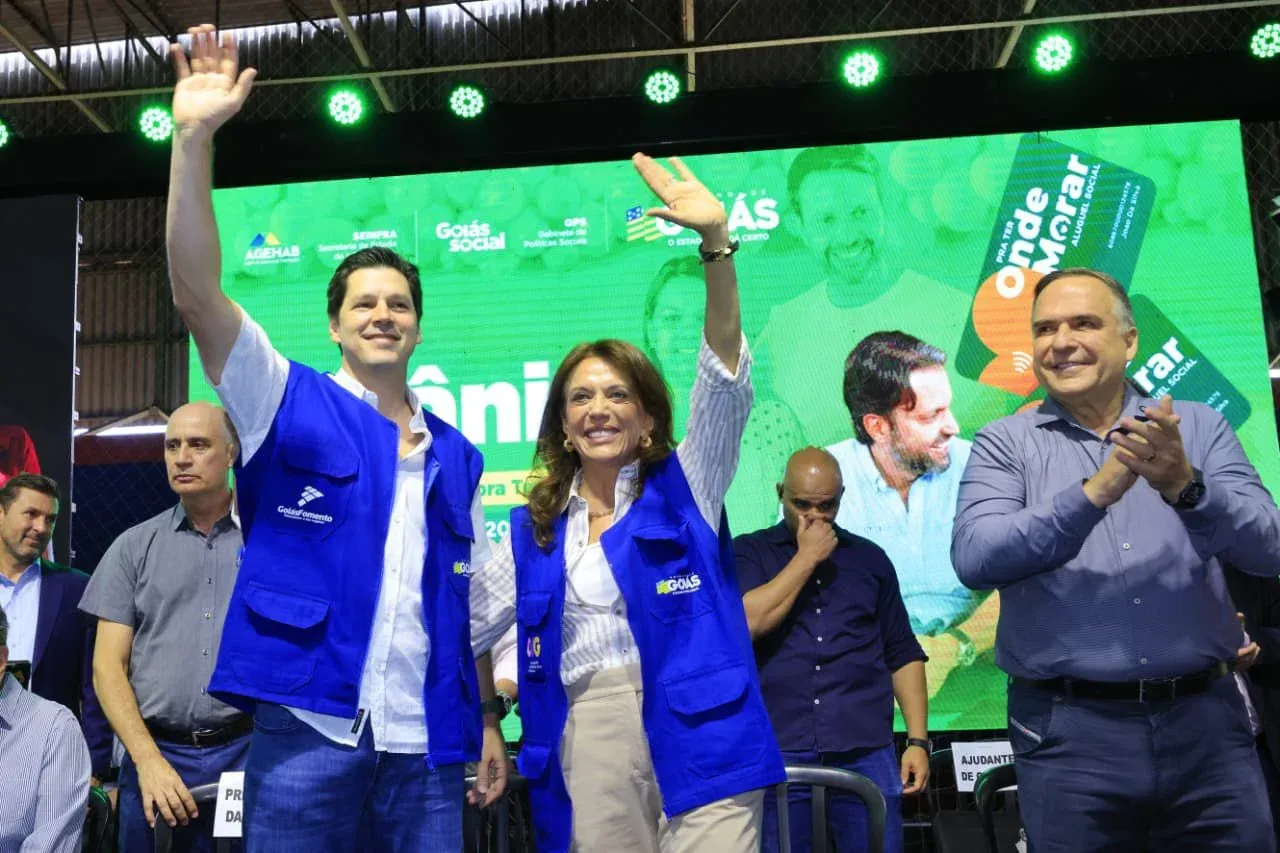 Gracinha Caiado entrega benefícios habitacionais em Goiânia e Aparecida