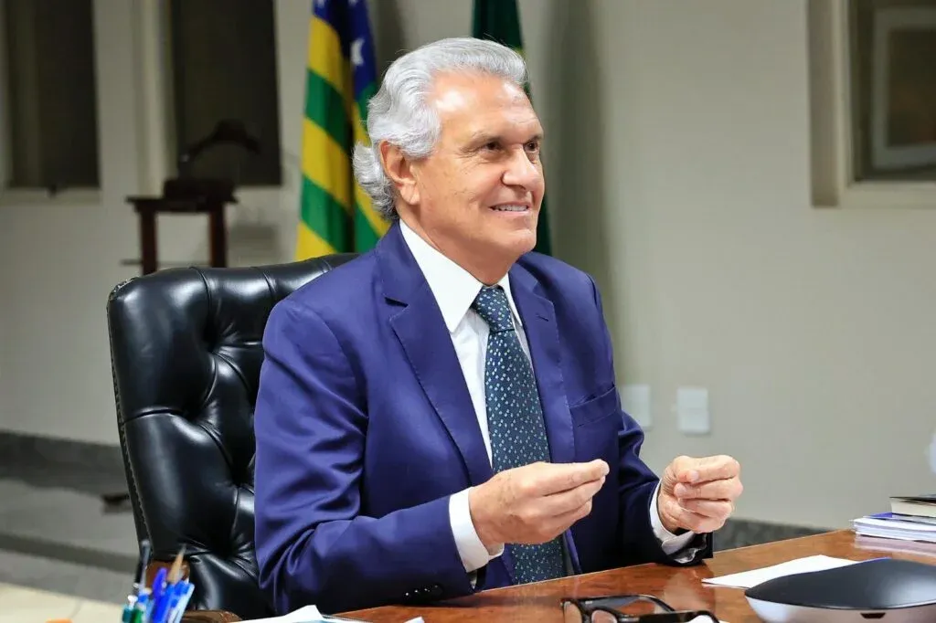 Caiado toma posse como Acadêmico Honorário da Academia Goiana de Medicina