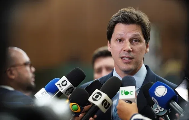 Daniel Vilela amplia presença no interior antes da saída de Caiado