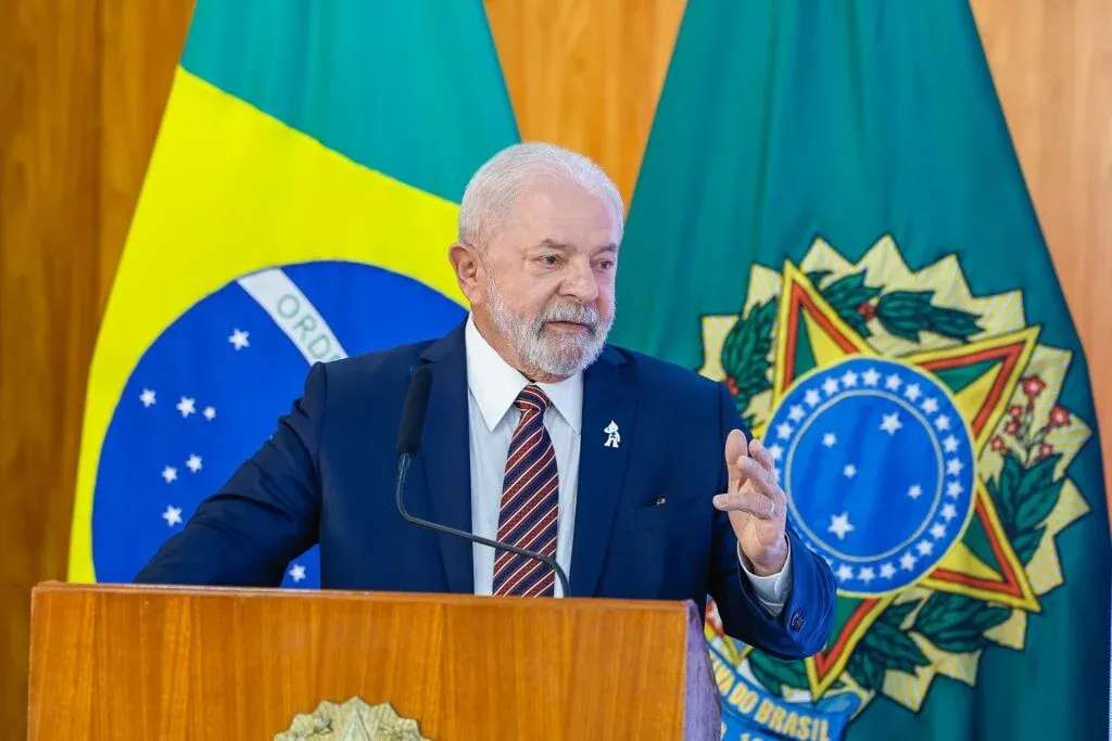 Lula se reúne com ministros e autoridades para discutir combate ao crime organizado