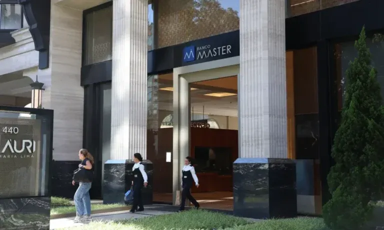 PF abre inquérito para apurar ataques de influenciadores ao Banco Central