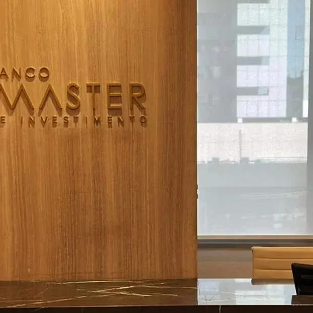 PF vai investigar se influenciadores foram pagos para defender Master nas redes e atacar BC