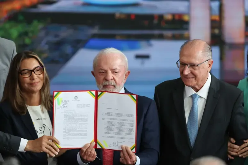 Projeto da Dosemetria que beneficiaria presos do 08 de janeiro é Vetado por Lula