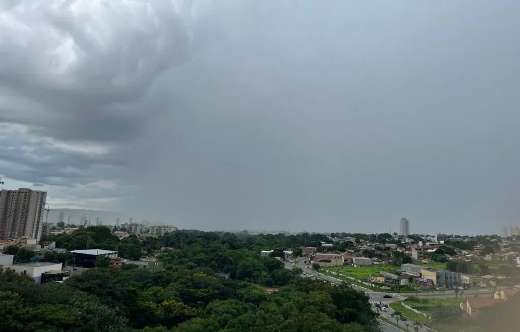 Goiás entra em alerta para chuvas intensas e ventos acima de 50 km/h