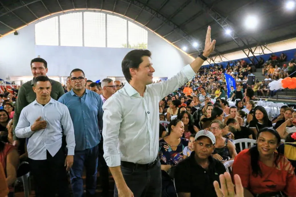 Prefeitos fecham o Entorno para Daniel e deixam Marconi sem espaço