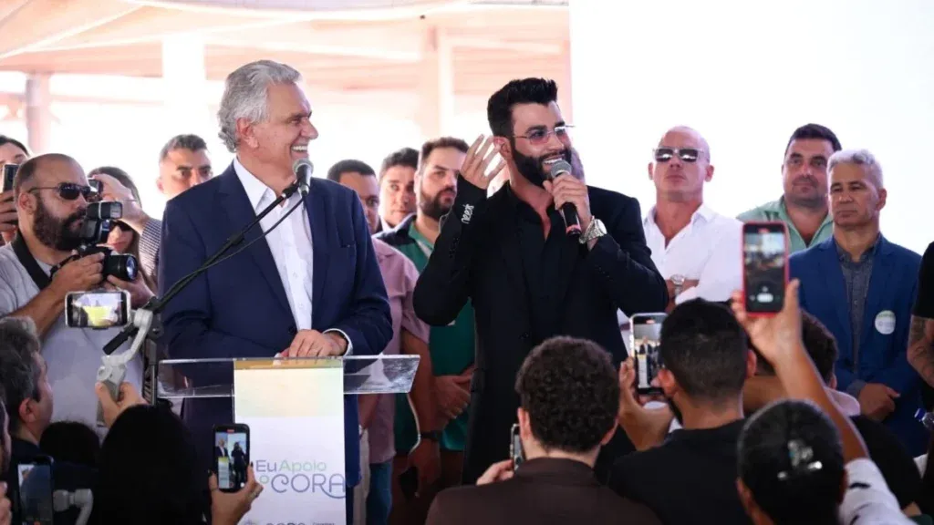 Acompanhado de Gusttavo Lima, Caiado vistoria detalhes finais das obras no Autódromo de Goiânia