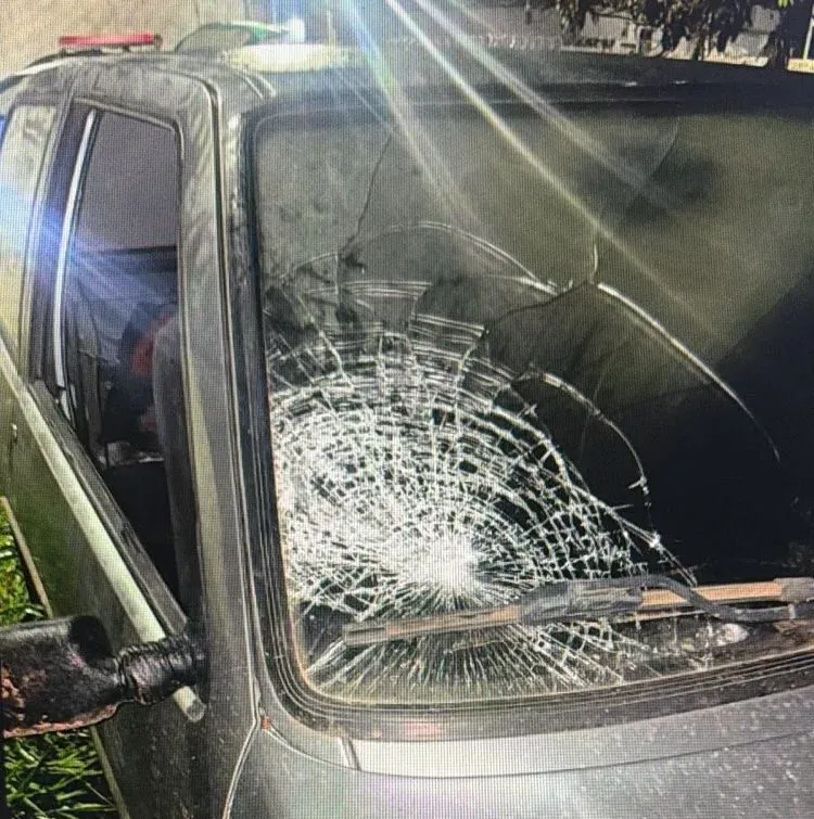 Acusado de roubo é atropelado e arrastado por carro na cidade Osfaya