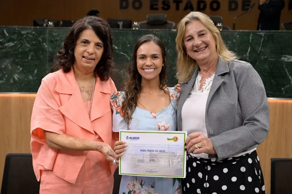 Destaque em Goiás ; Dra. Zeli destaca fortalecimento da rede de proteção às mulheres durante sessão solene na Alego