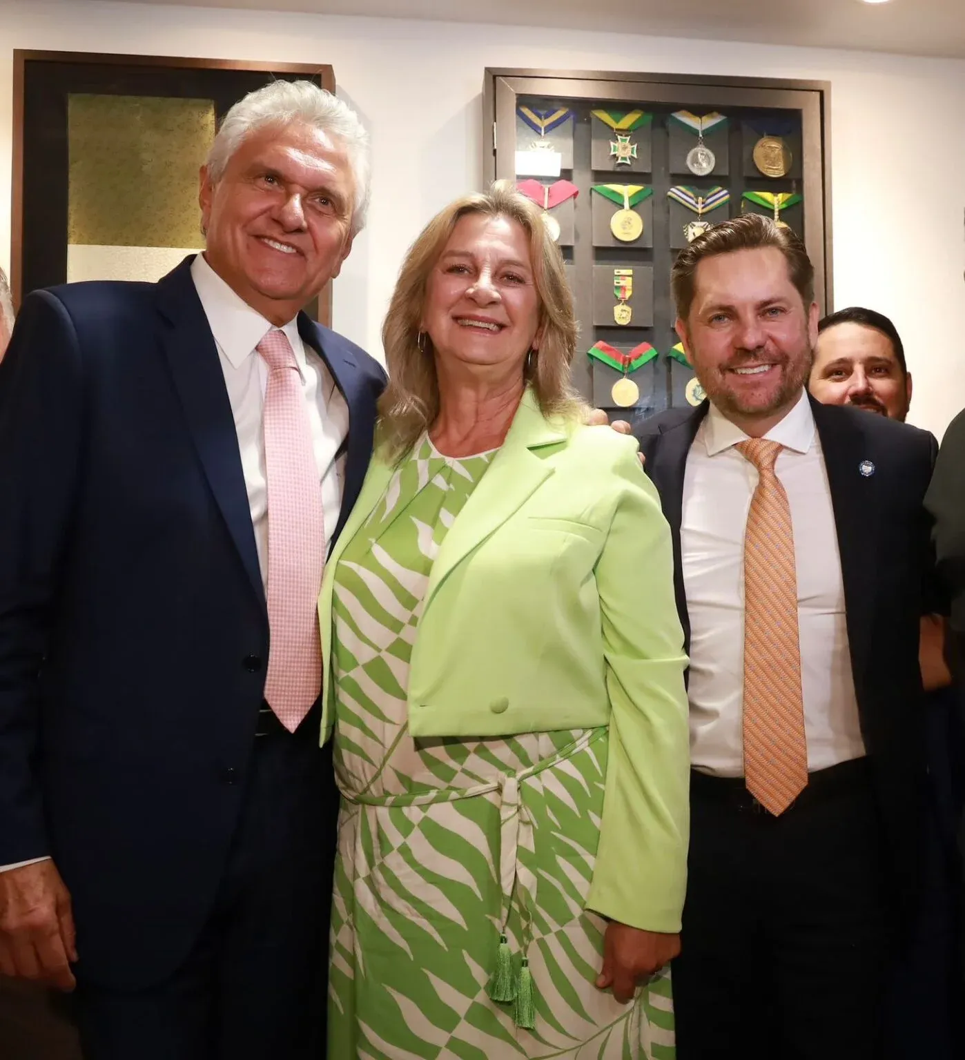 Em visita às escolas militares de Valparaíso, Dra. Zeli reforça compromisso com a educação e com gestores da rede