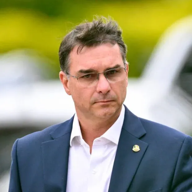 Flávio se consolida e empata com Lula no 2º turno, diz Datafolha
