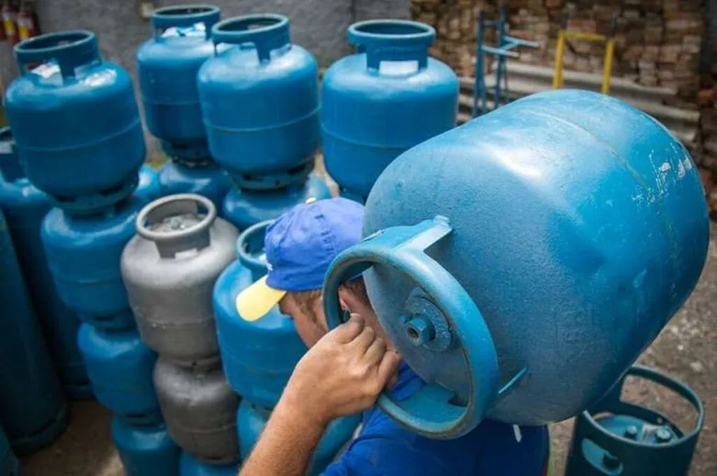 Gás de cozinha pode ficar até R$ 8 mais caro em Goiás a partir desta terça-feira (31/3)