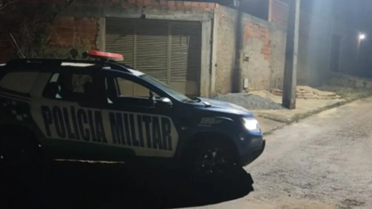   Mulher sai para buscar marido em bar arruma confusão com outra pessoa e acaba agredida