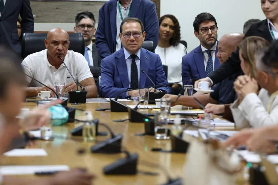 Presidente do BRB diz a deputados que “o banco para de funcionar” se PL não for aprovado