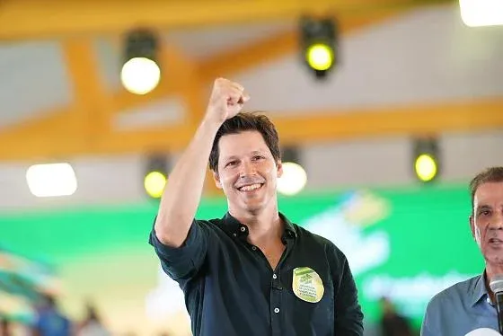 Daniel abre ampla vantagem e deixa Marconi ‘comendo poeira’, aponta Paraná Pesquisas