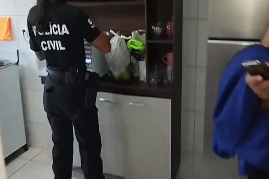 Dinheiro de golpe serviu para mobilhar casa de golpista informou delegado ; ainda pedia nota fiscal