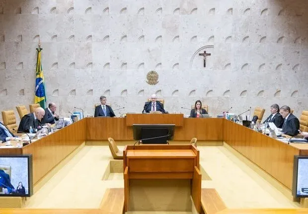 STF deve seguir tendência de redução de penas mesmo após Moraes suspender lei em casos do 8/1