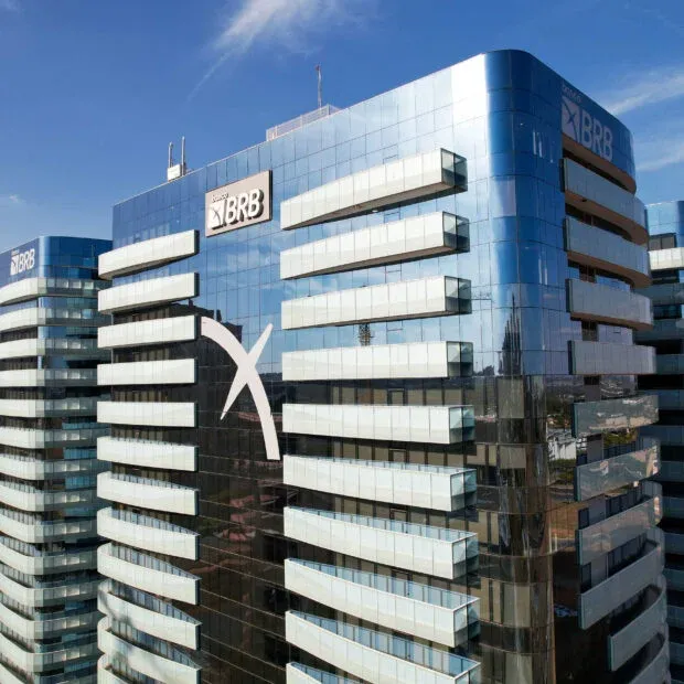 Operação Juros Zero mira BRB e PicPay em investigação sobre fraude na folha de servidores do DF