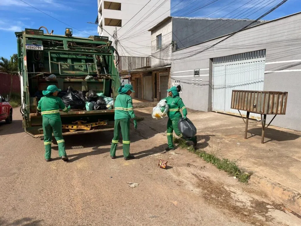 Valparaíso éa primeira cidade no estado á implantar no quandro de Limpeza urbana, uma equipe só de Mulheres.